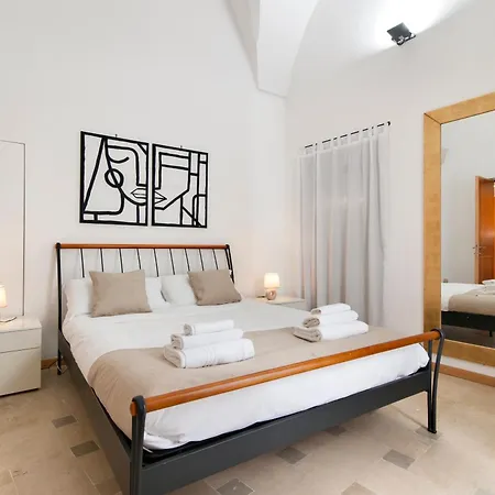 شقة Terrazza Cavallerizza ليتشي